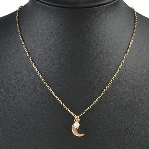 NWOT Dainty Moon Pearl Charm Necklace - Picture 6 of 6